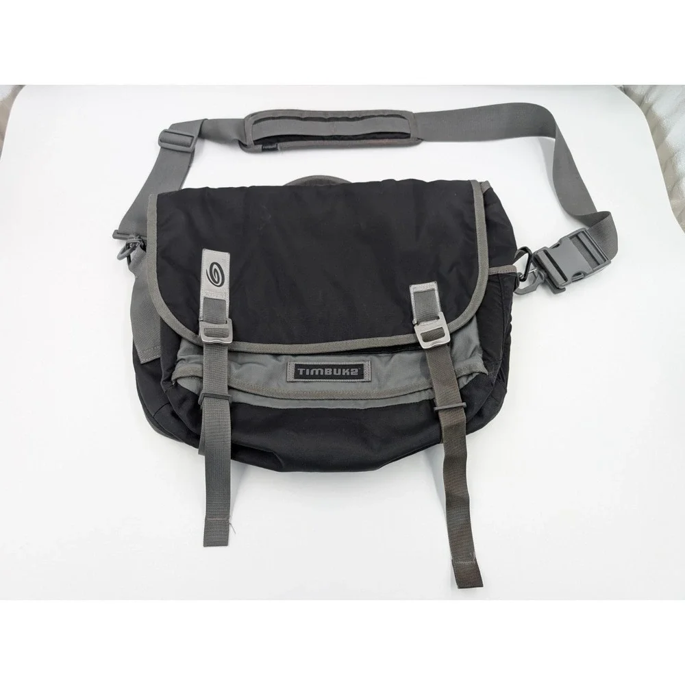 Timbuk2 KDS13 Messenger Laptop Bag Crossbody Shoulder Strap Black/Gray Medium